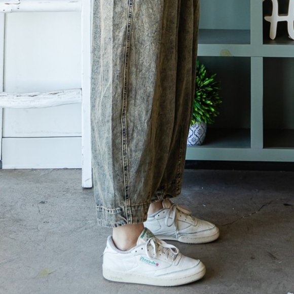 Oli & Hali Mineral Wash Cotton Dark Denim Cropped Baggy Relaxed Fit Jeans - Picture 6 of 9